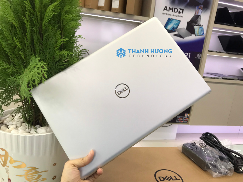 Dell Inspiron 3515