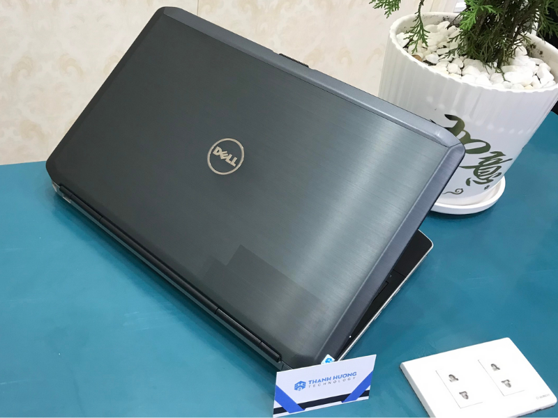 Dell Latitude 5530