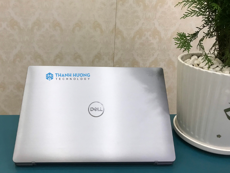 Dell latitude 7400