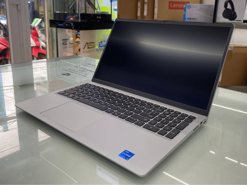 Dell Inspiron 15 3520
