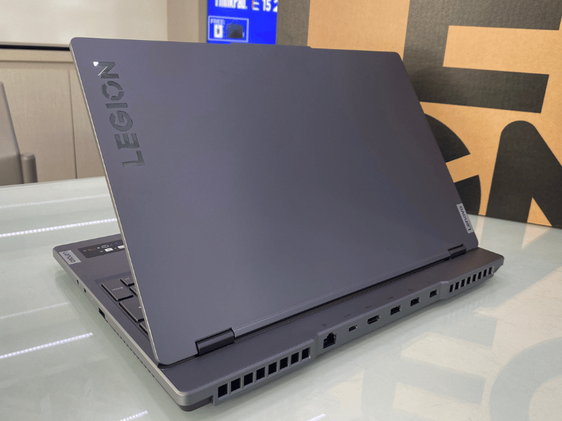 Lenovo Legion 5 15IAH7