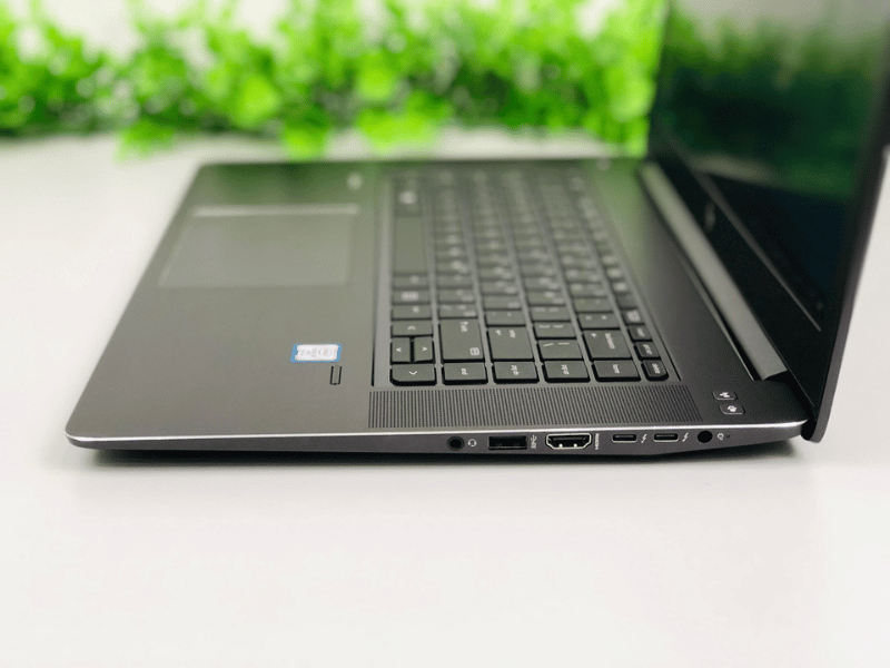 HP ZBook Studio G4