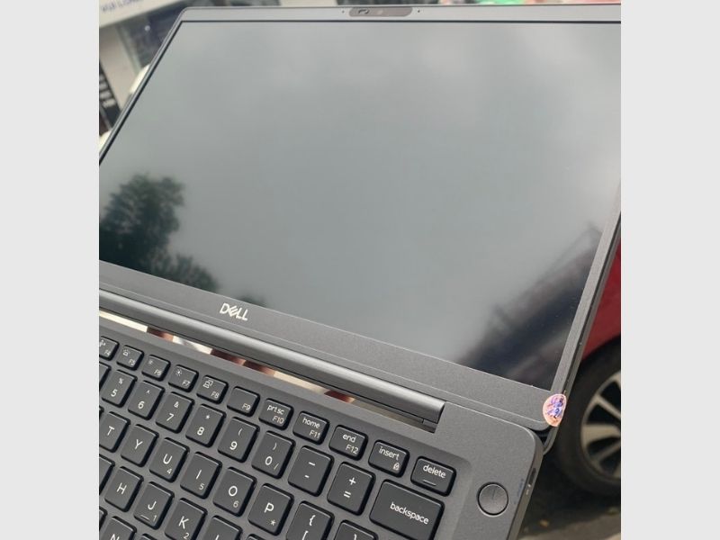 Dell Latitude 7400