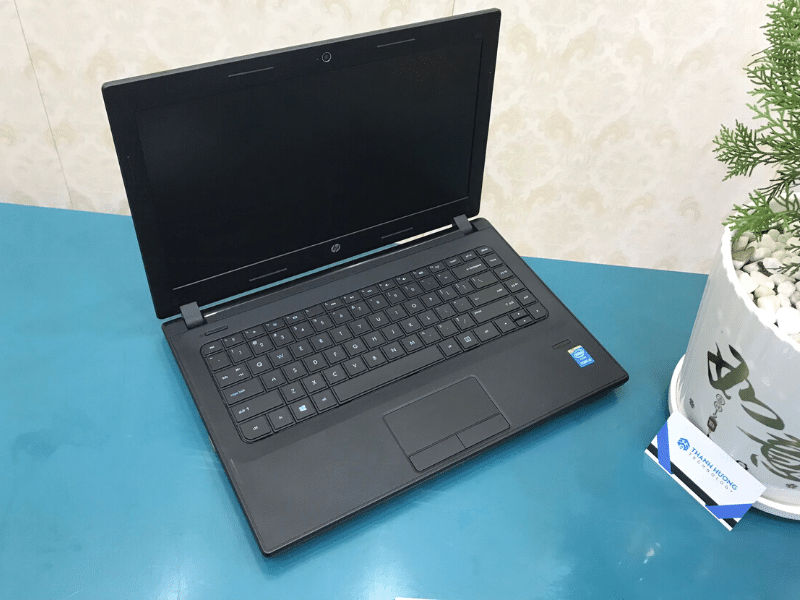 HP 242 G2 