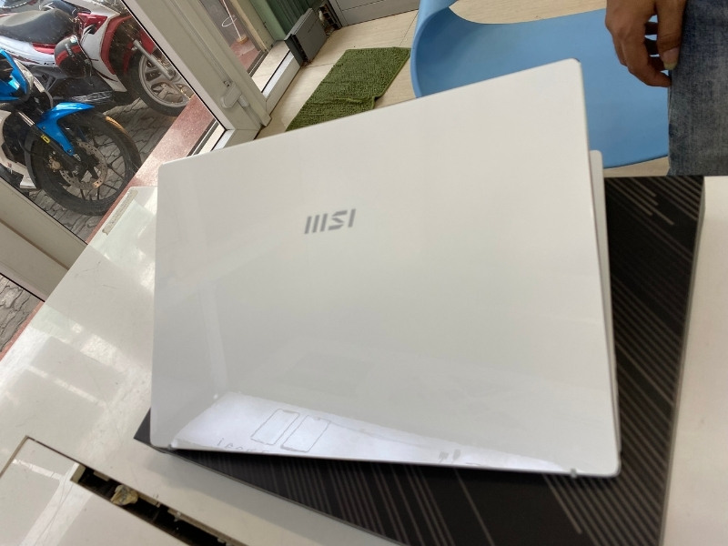 MSI Prestige 14 EVO