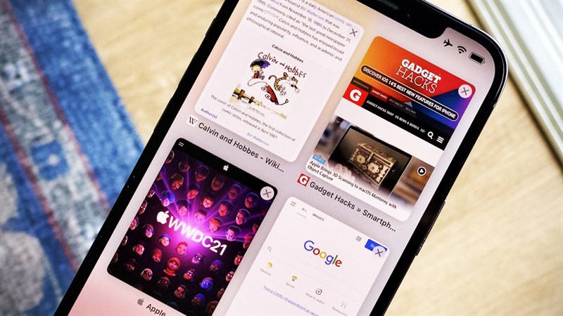 Cách dùng nhóm tab trên Safari iOS 15, để bạn có thể dễ dàng quản lý và truy cập lại chúng nhanh hơn